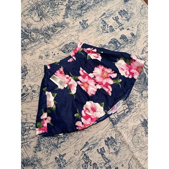 NEW WITH TAGS Beautiful Lady’s Sequin Hearts Womens Navy Floral Print midi A-Lin - Picture 2 of 9